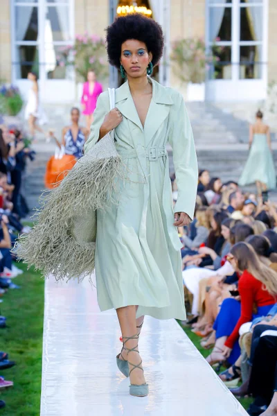 Look 19